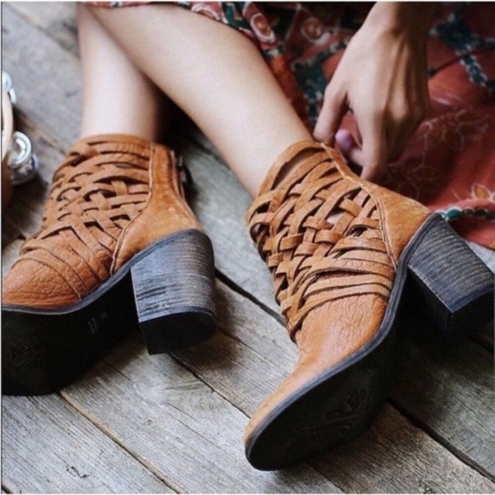 Free People Carrera Woven Braided Ankle Boots Block Heel Vintage Tan Leather 37